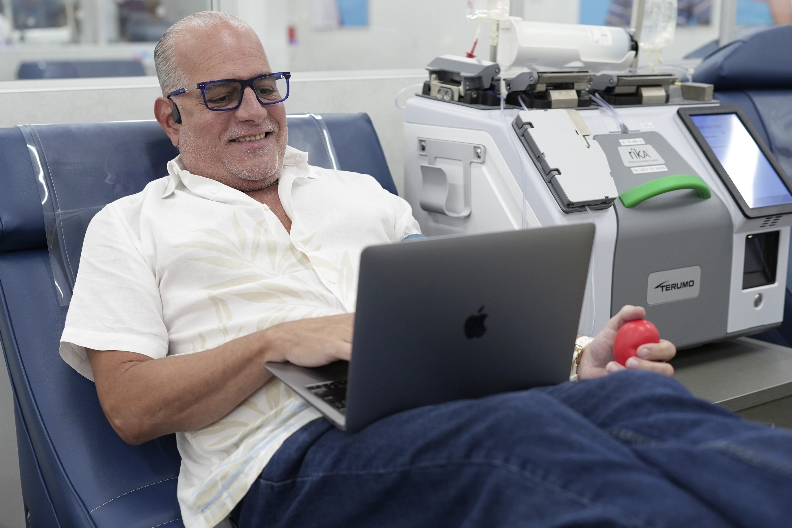 RELAJA Y REEMBOLSO_ ¡VE TU SERIE FAVORITA, LEE UN LIBRO O SIMPLEMENTE DESCANSA